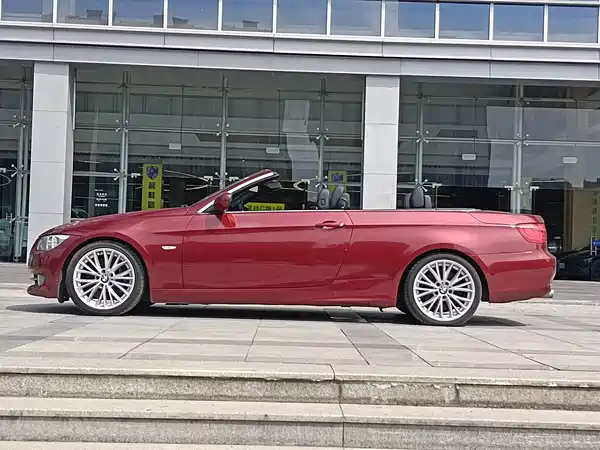 BMW 3 Series 2011