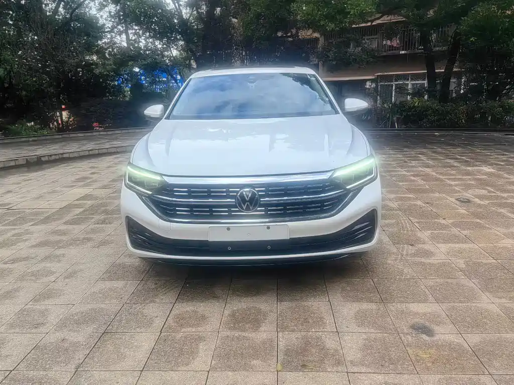Volkswagen Sagitar 2023