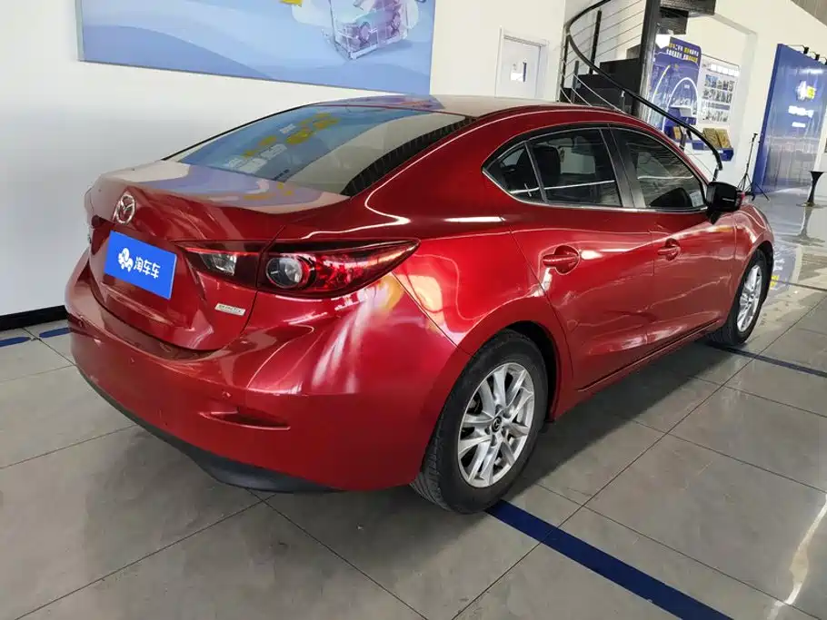 Mazda 3 Axela 2015