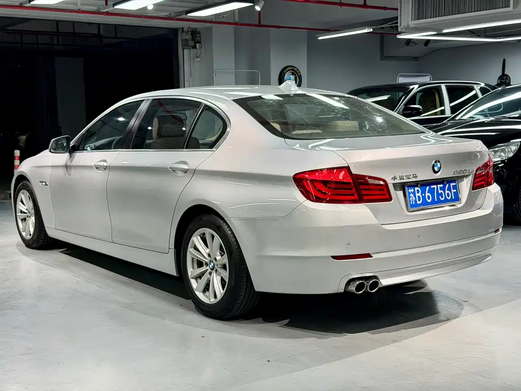 BMW 5 Series 2011
