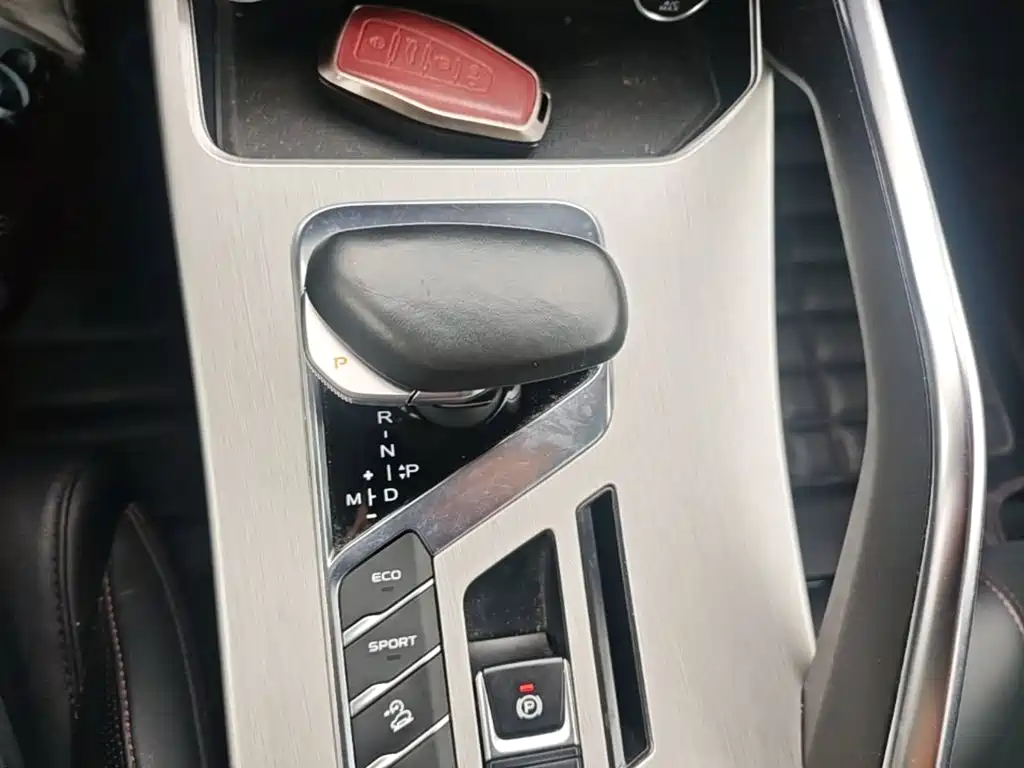 Geely Binyue 2022 — фото 14