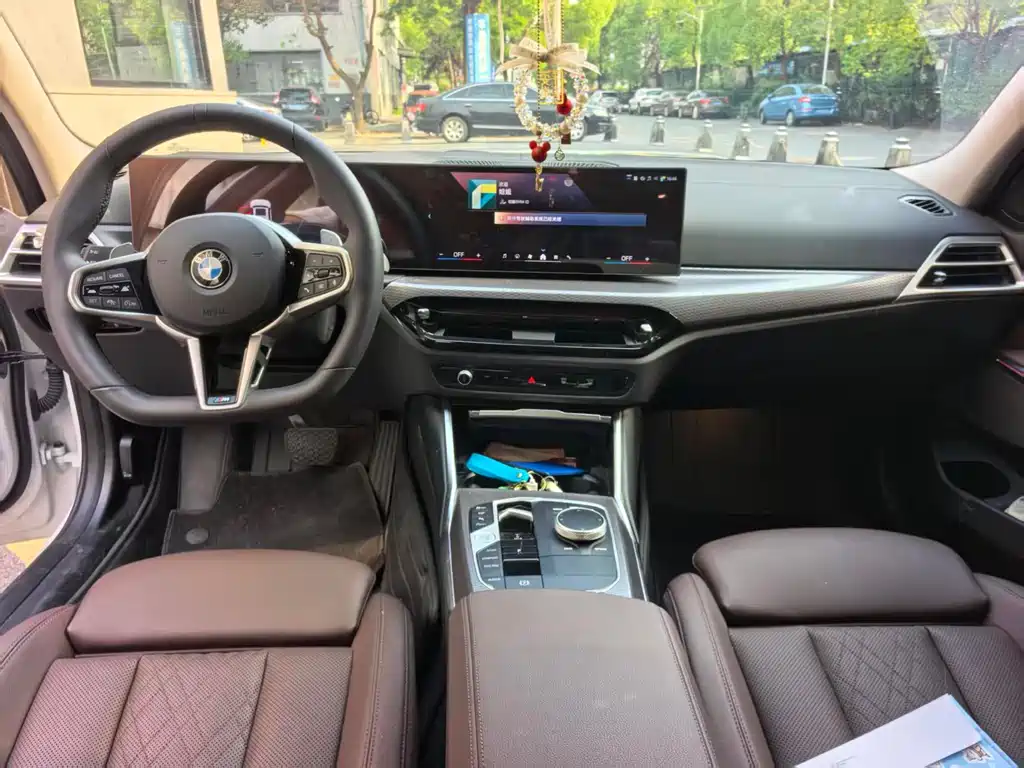 BMW 3 Series 2025