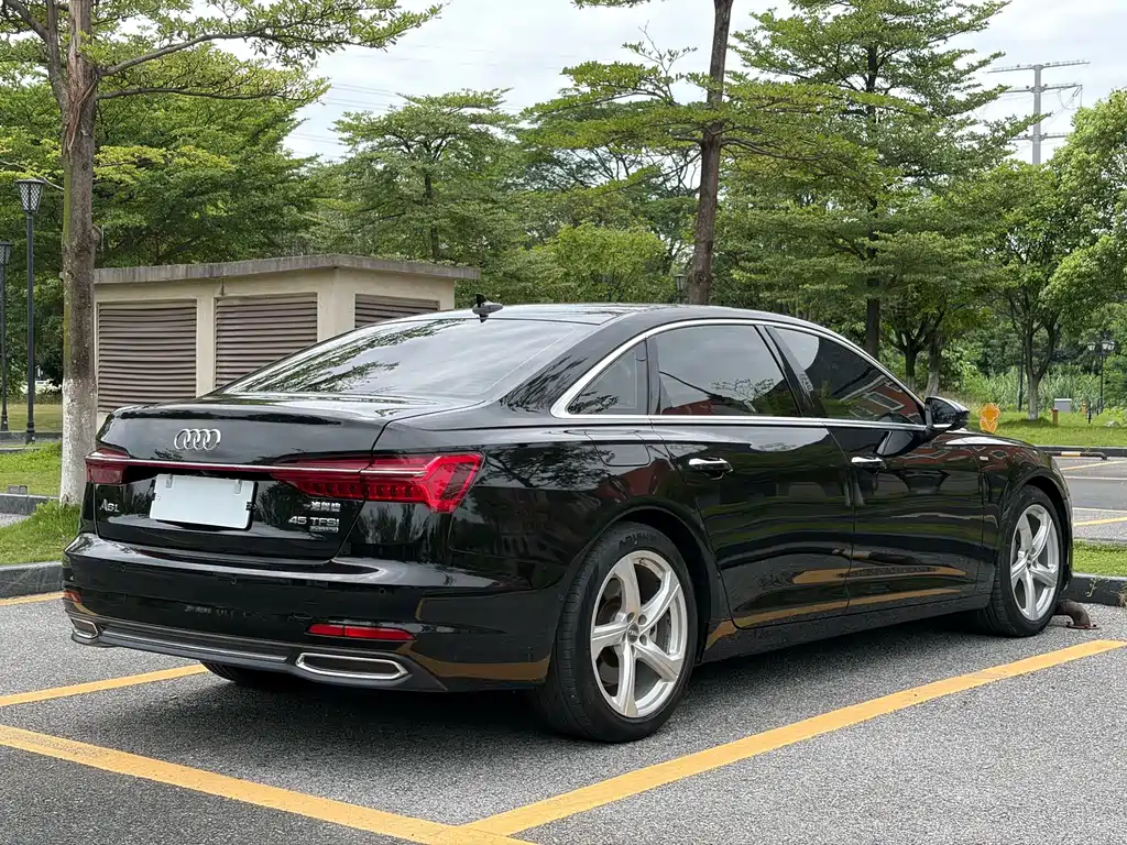 Audi A6L 2020