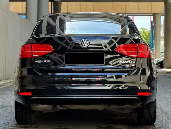 Volkswagen Sagitar 2017
