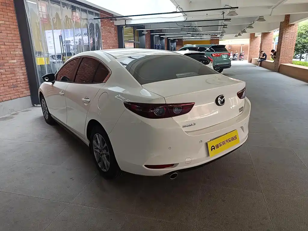 Mazda 3 Axela 2022