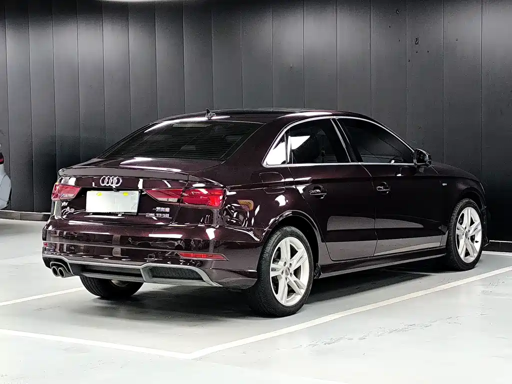 Audi A3 2019 — фото 17