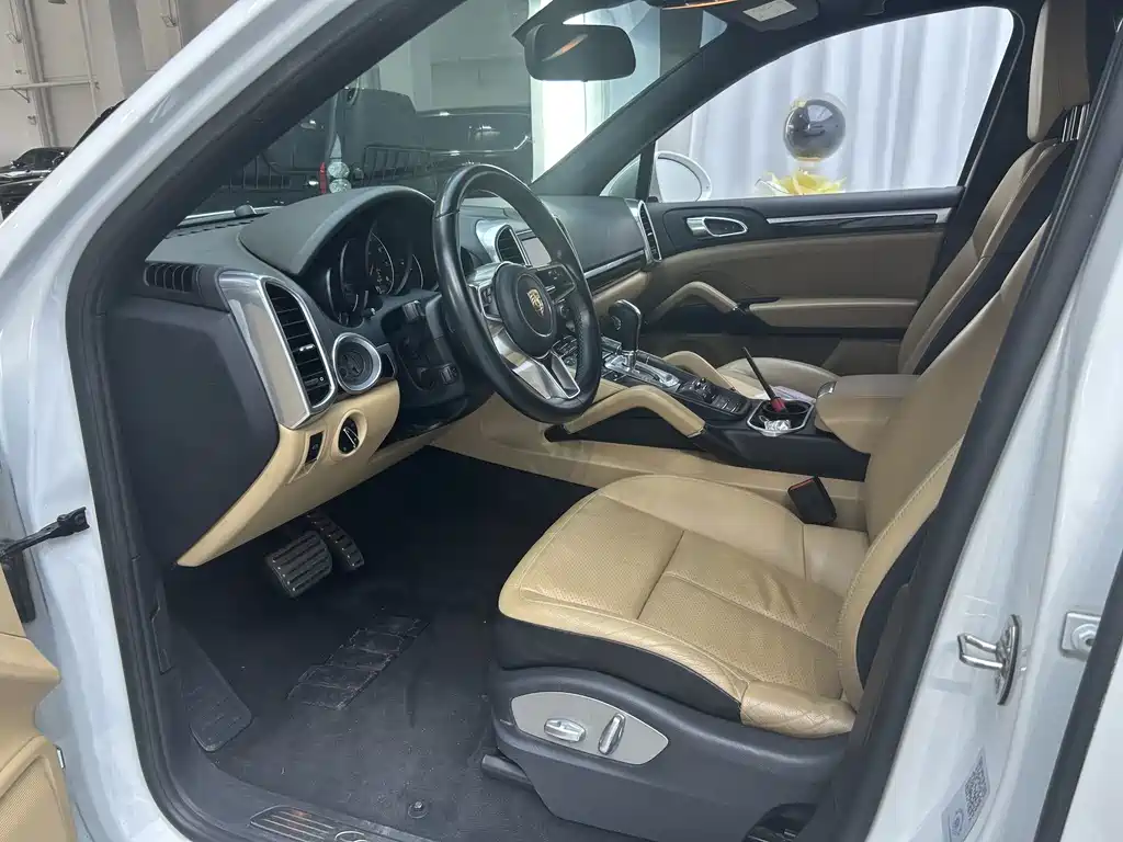 Porsche Cayenne 2015