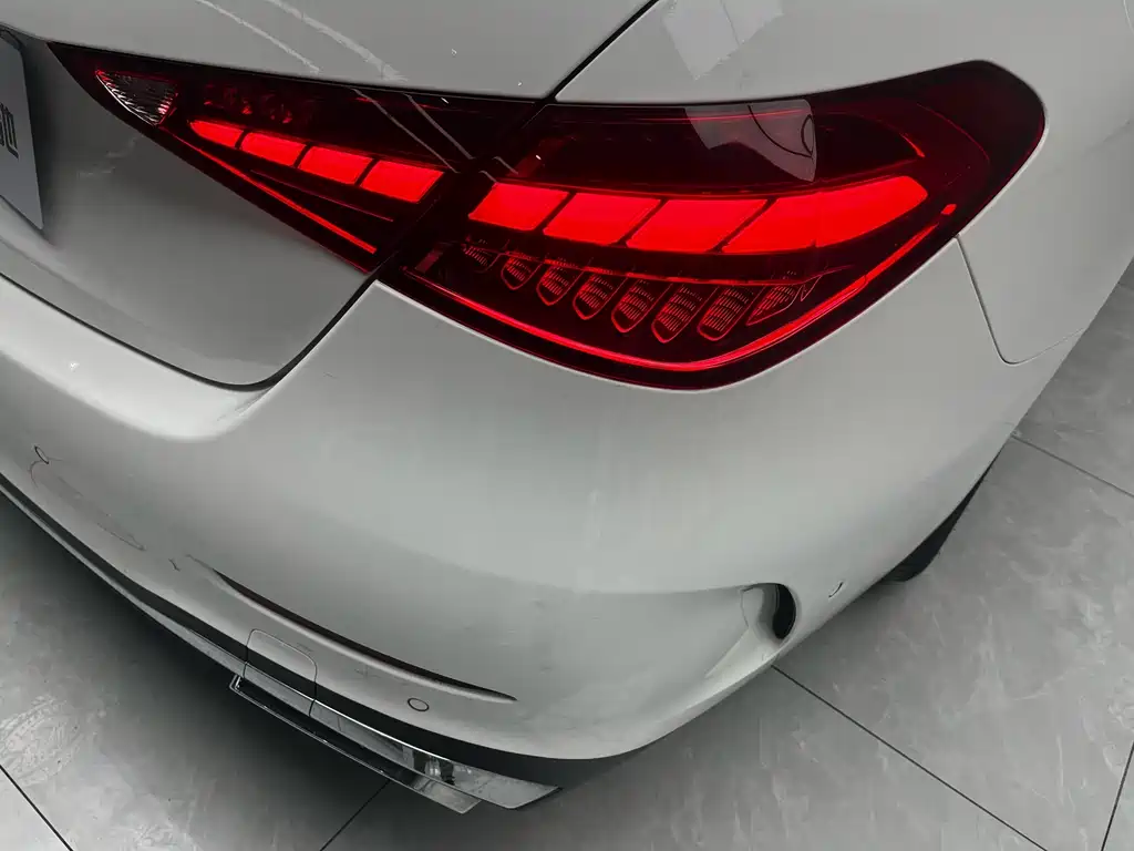 Mercedes-Benz C-Class 2023 — фото 7