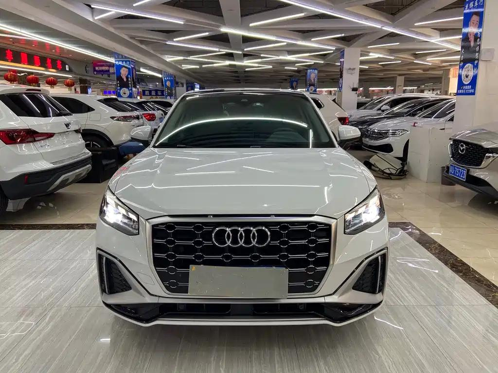 Audi Q2L 2022