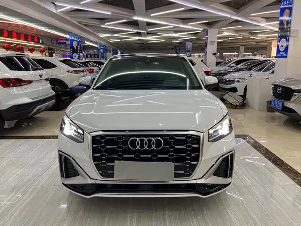 Audi Q2L 2022