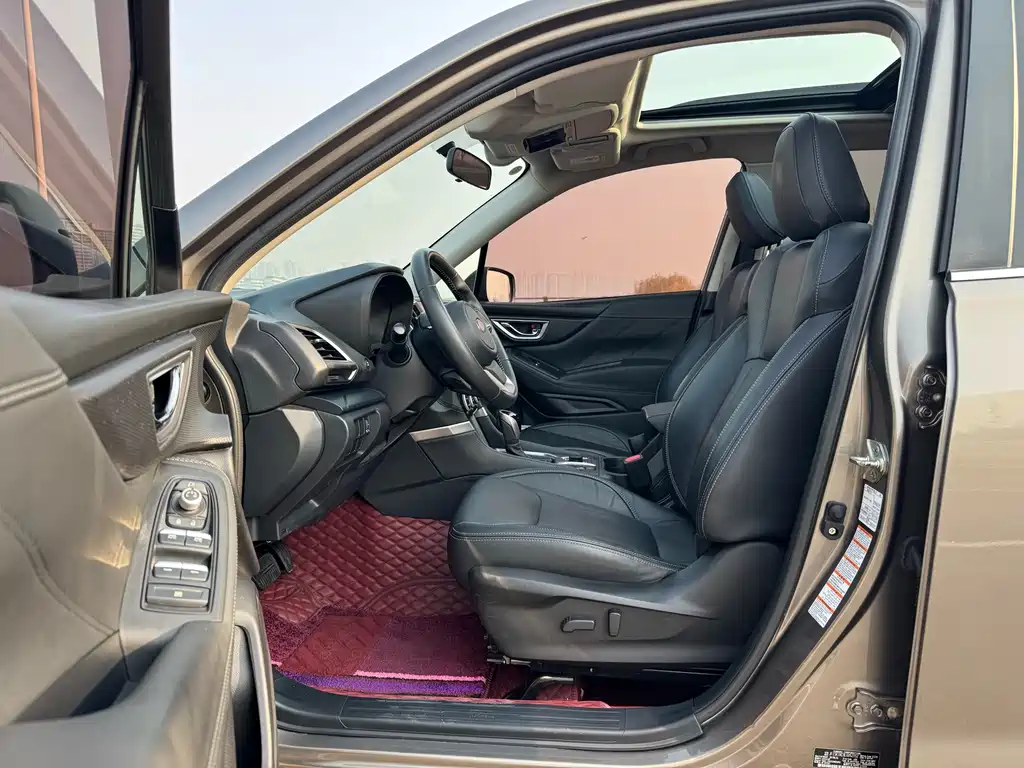 Subaru Forester 2019 — фото 10