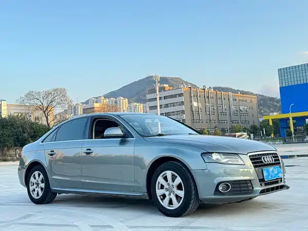 Audi A4L 2012