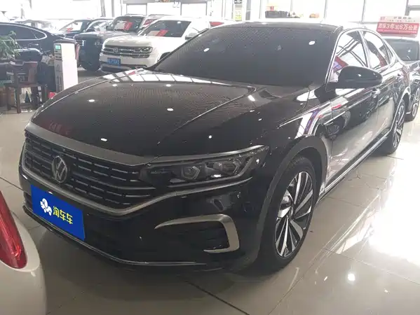 Volkswagen Passat 2024