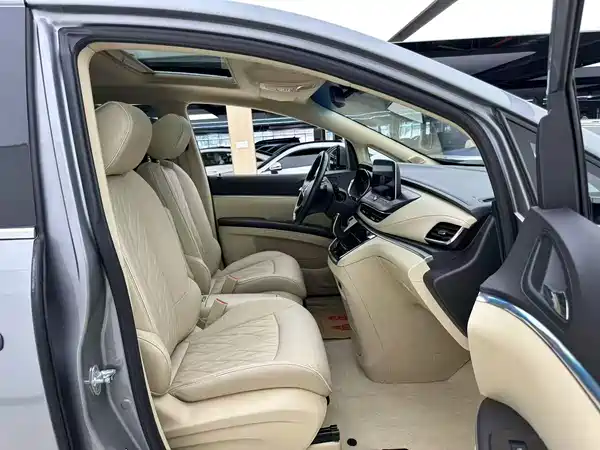 Buick GL8 2023