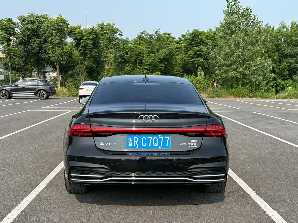 Audi A7L 2024