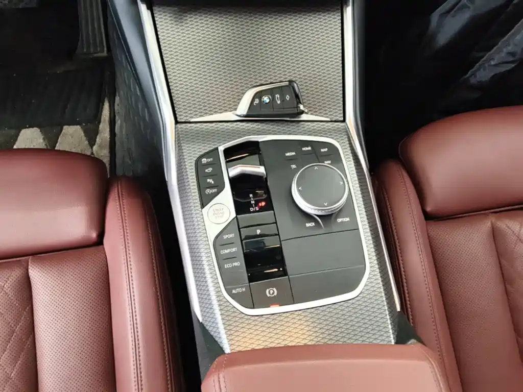 BMW 3 Series 2023 — фото 14