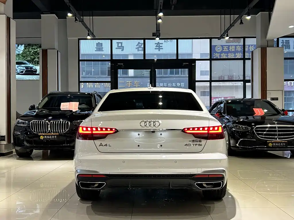 Audi A4L 2025 — фото 29