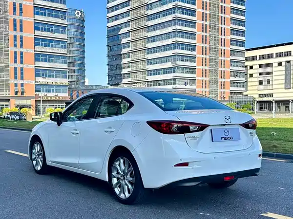 Mazda 3 Axela 2014