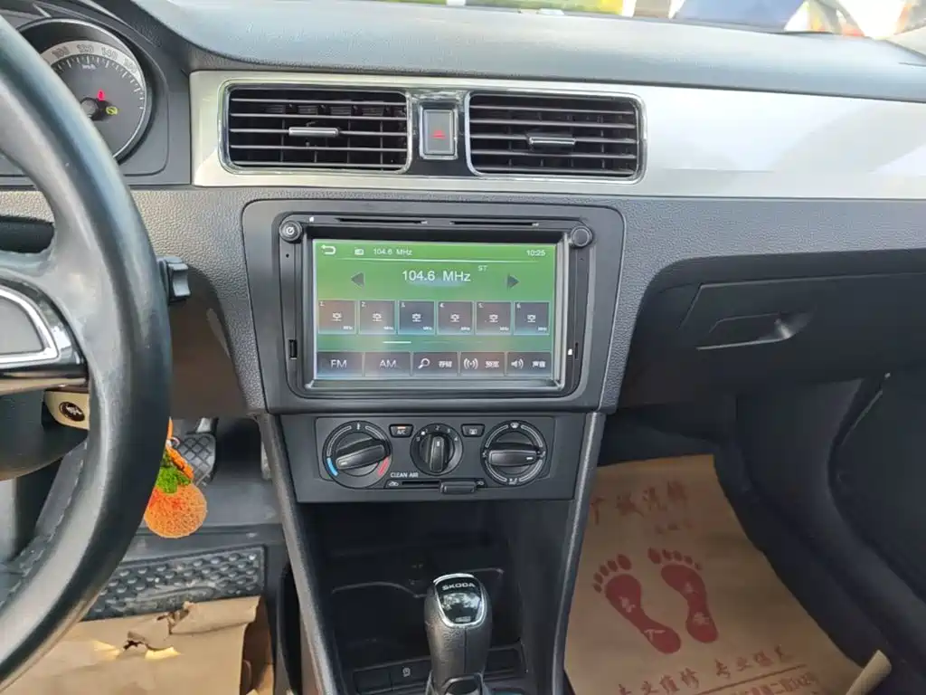 Skoda Rapid Spaceback 2019 — фото 13