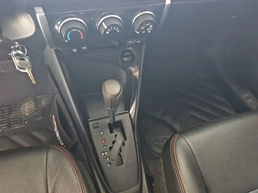 Toyota Vios 2015 — фото 14