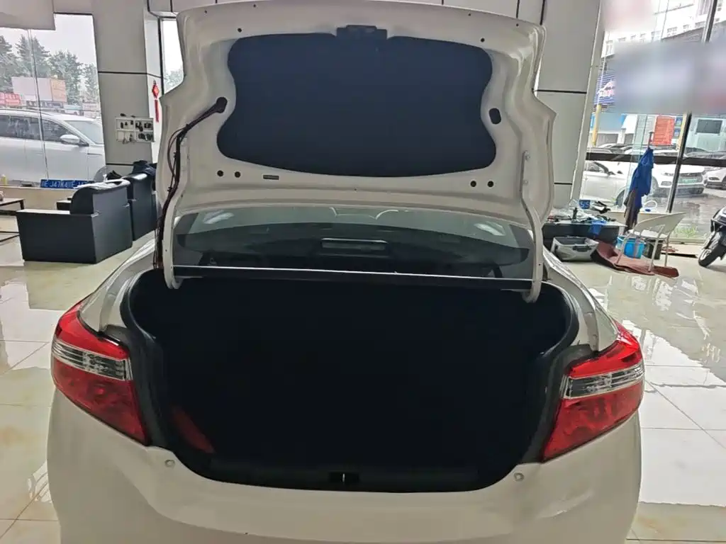 Toyota Vios 2015 — фото 19
