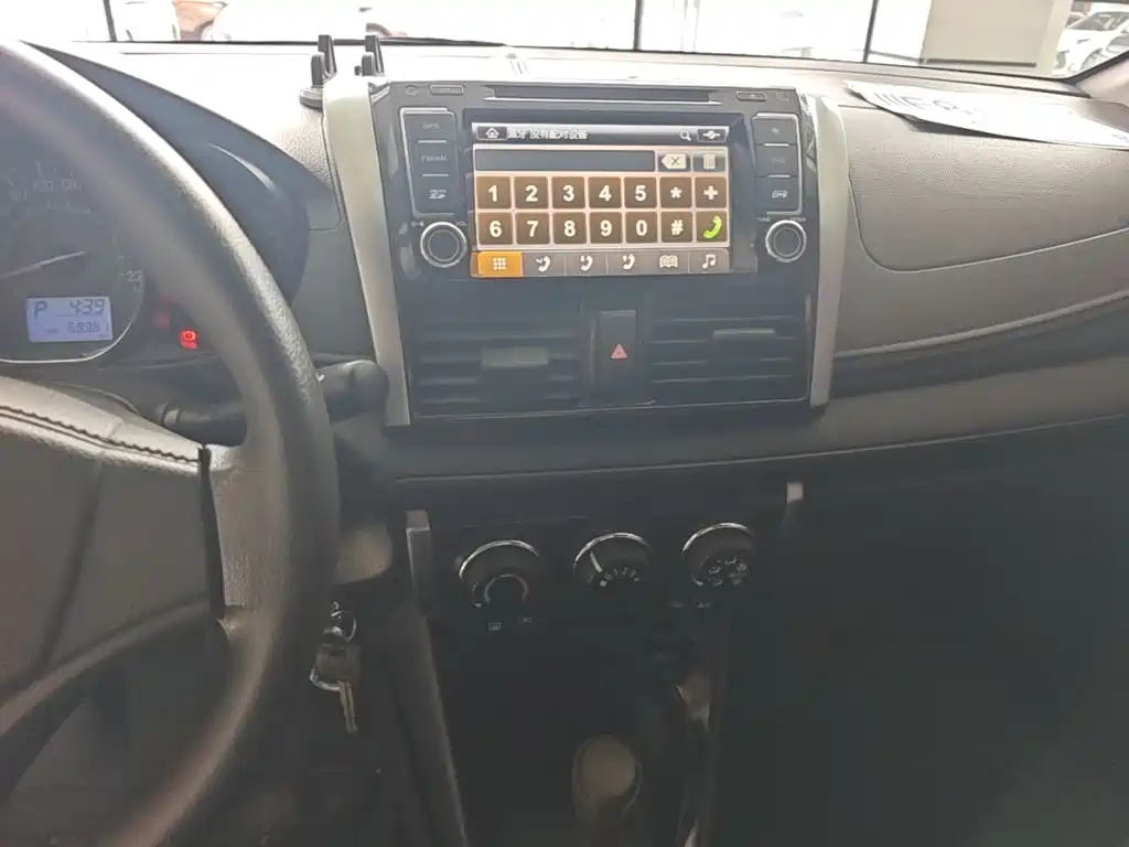 Toyota Vios 2015 — фото 13