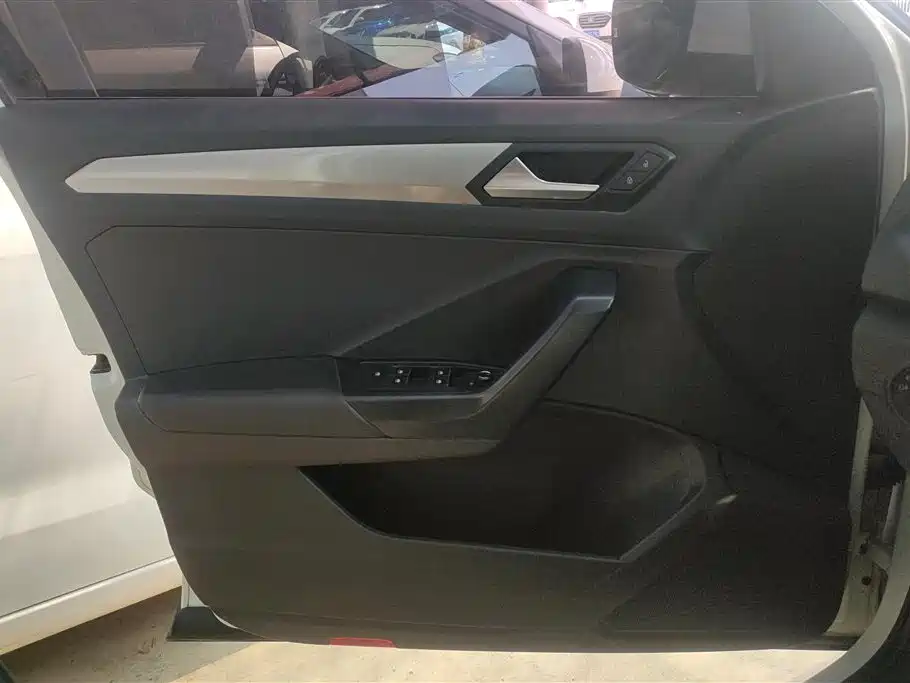 Volkswagen T-Roc 2018