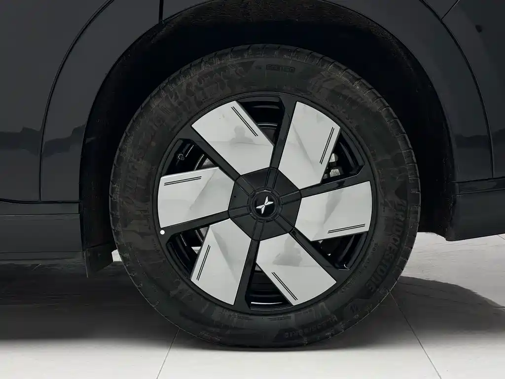 XPeng X9 2024 — фото 20