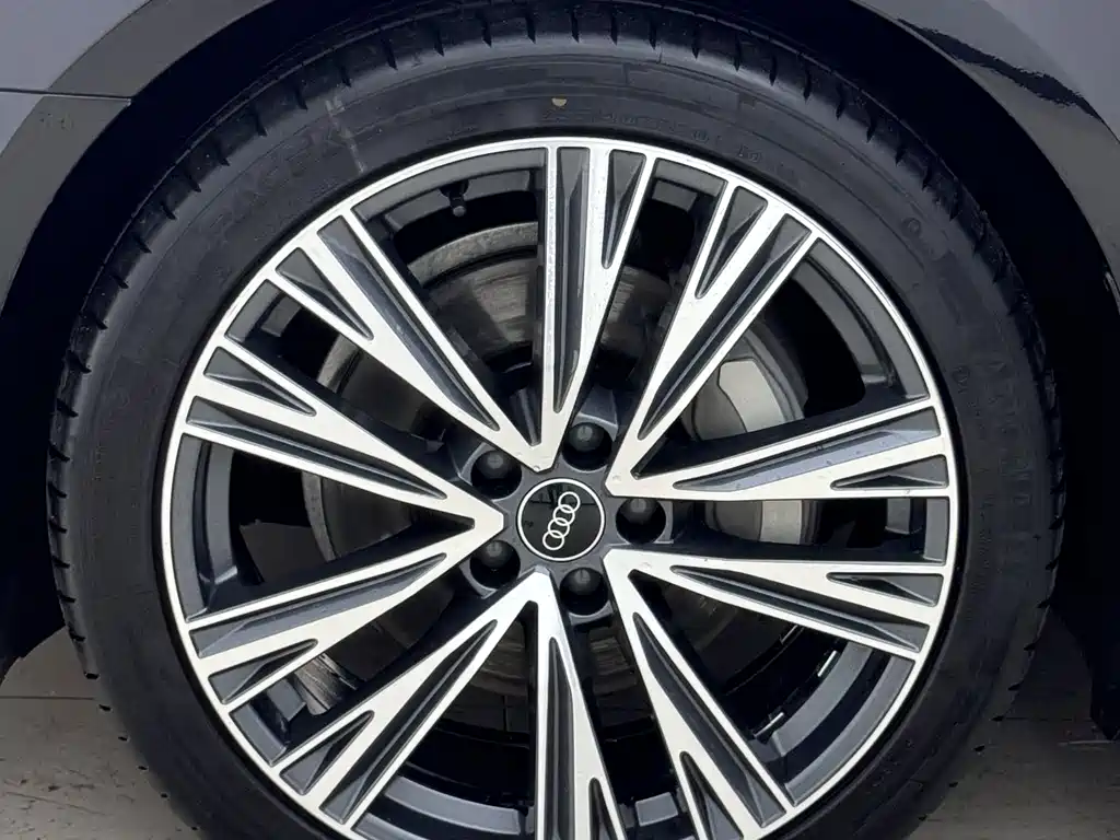 Audi A6L 2024 — фото 12