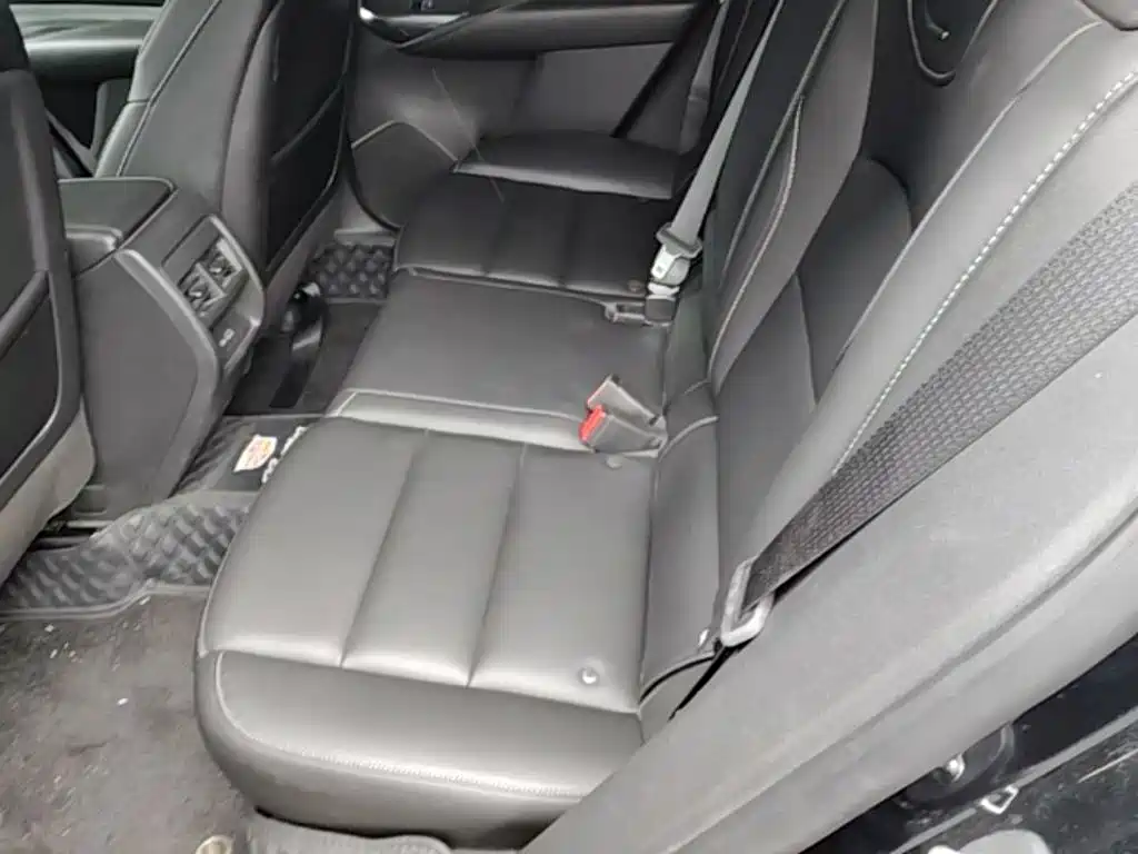 Cadillac XT4 2020 — фото 15