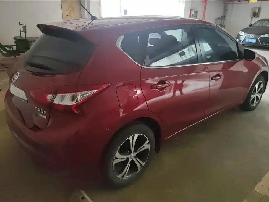 Nissan Tiida 2017