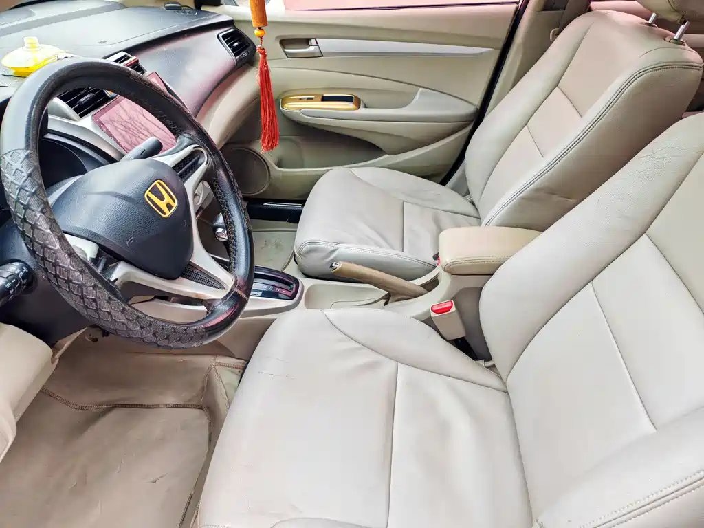 Honda City Classic 2011 — фото 15