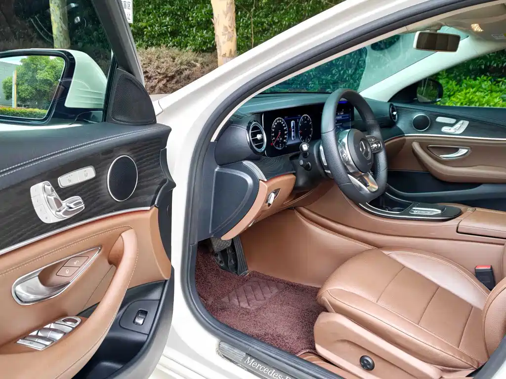 Mercedes-Benz E-Class 2020 — фото 8