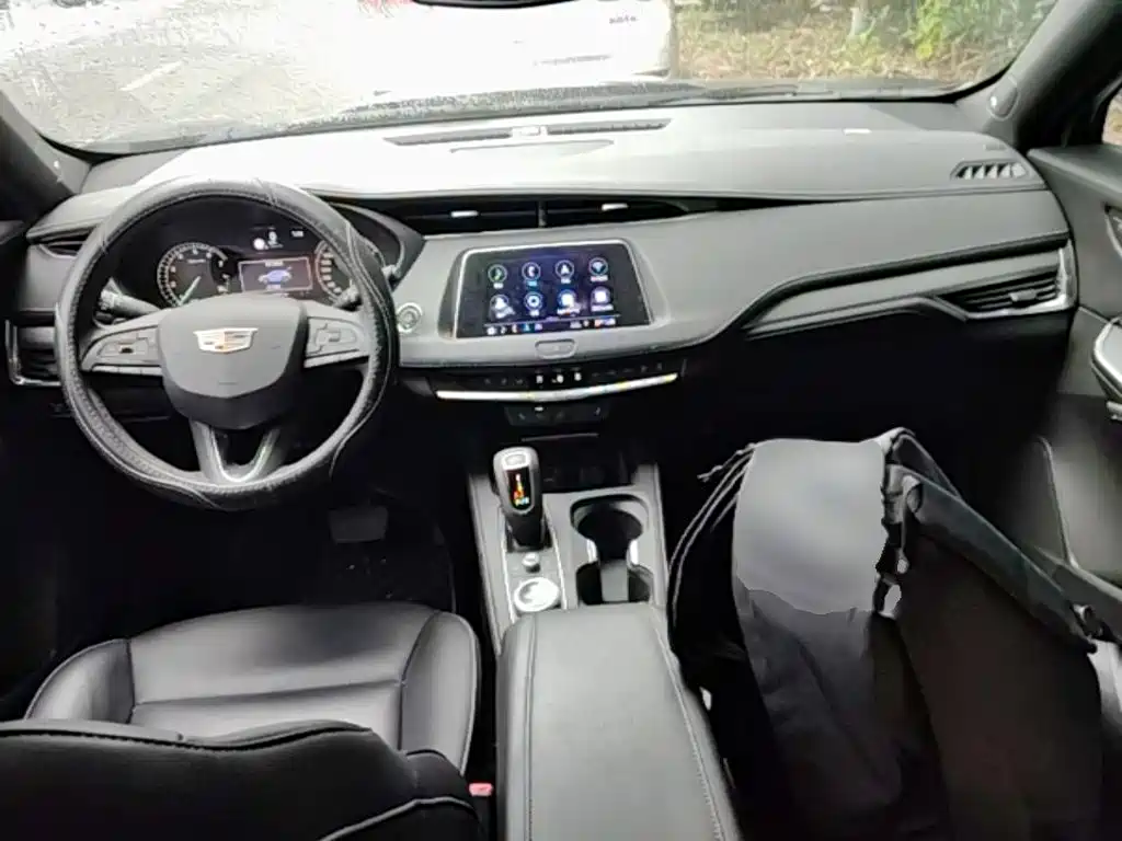 Cadillac XT4 2020 — фото 13