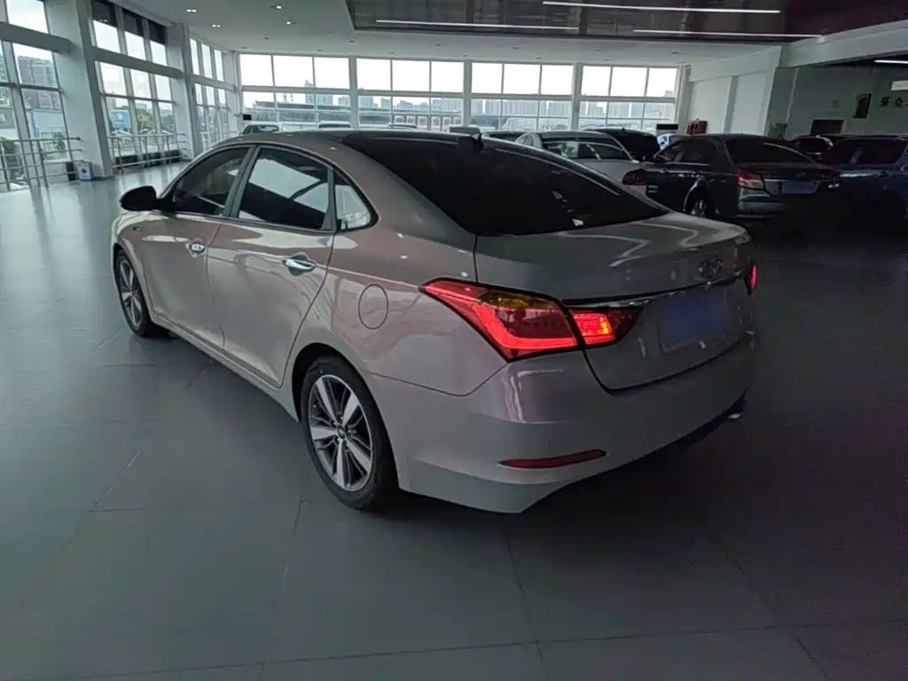 Hyundai Mistra 2016 — фото 5