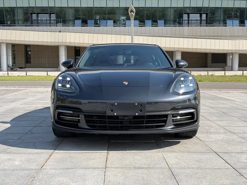 Porsche Panamera 2020 — фото 2