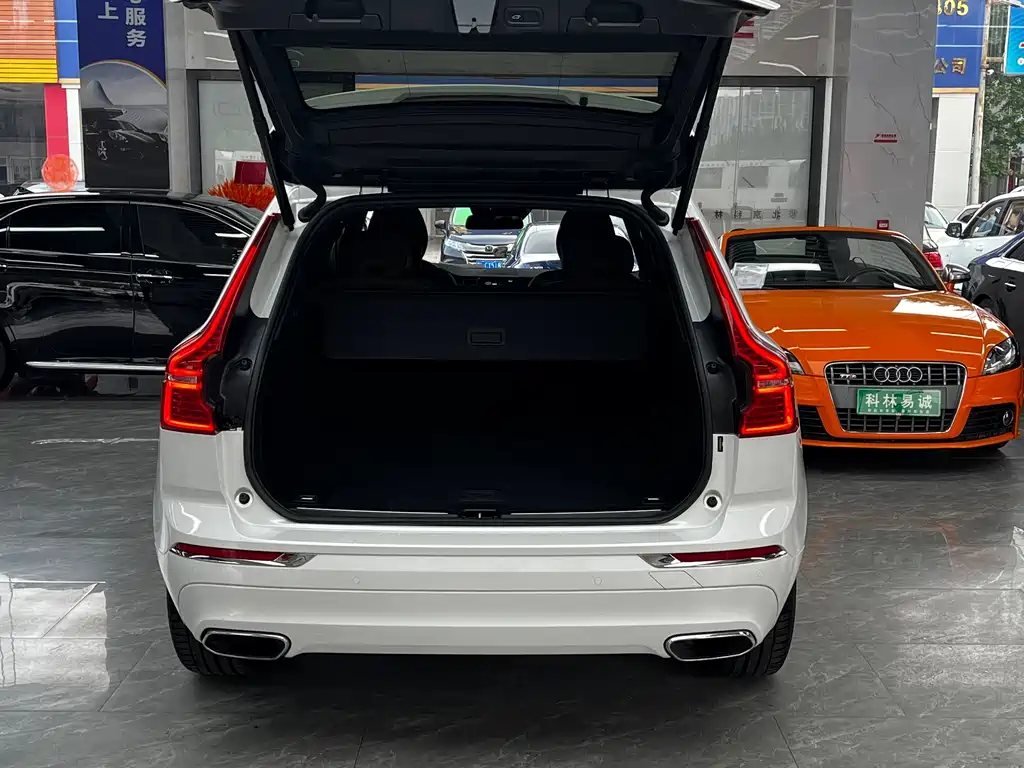 Volvo XC60 2020 — фото 27