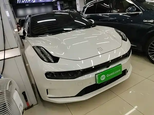 Zeekr 001 2022