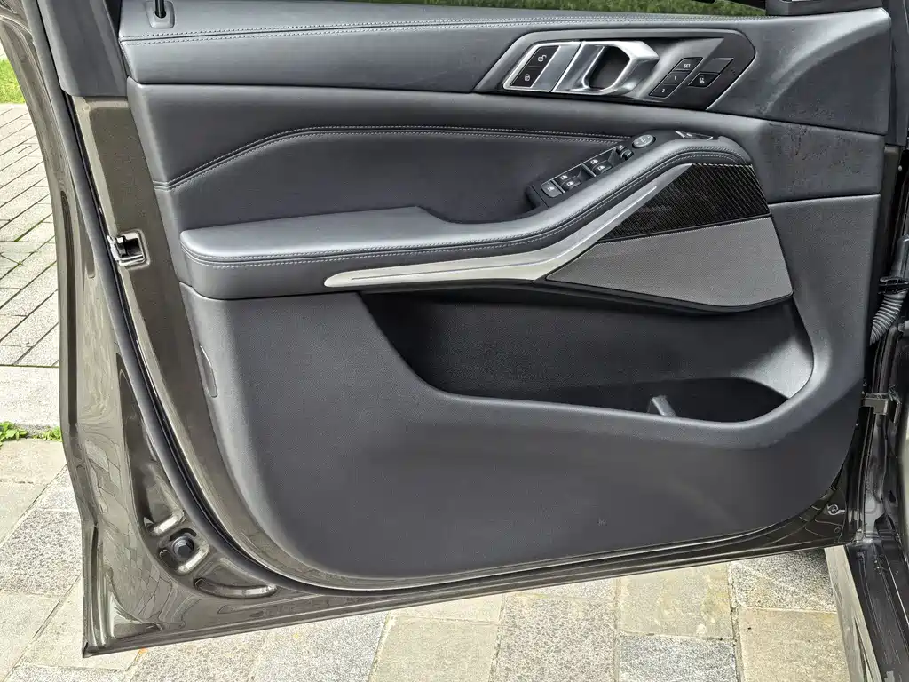 BMW X5 M 2023