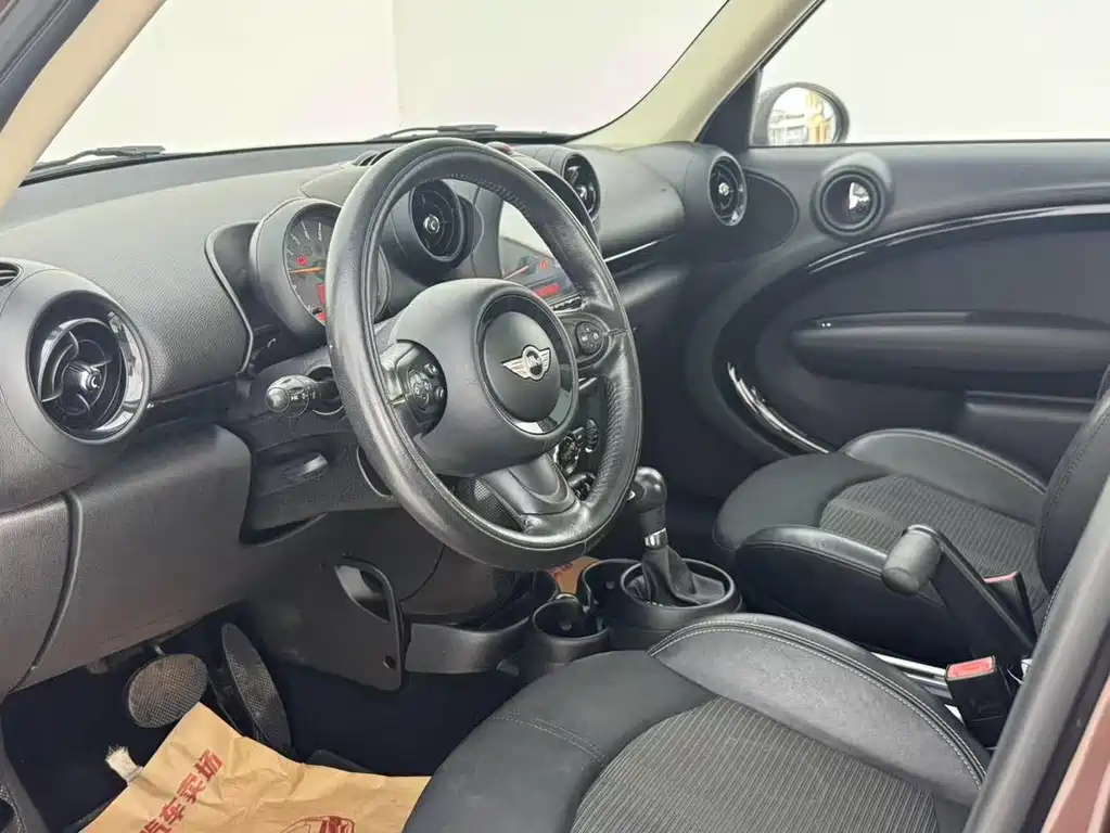 MINI Countryman 2016