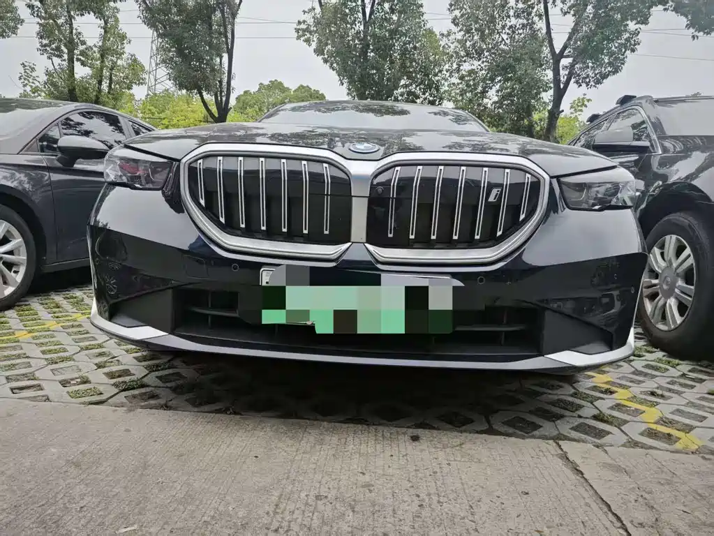 BMW i5 2024