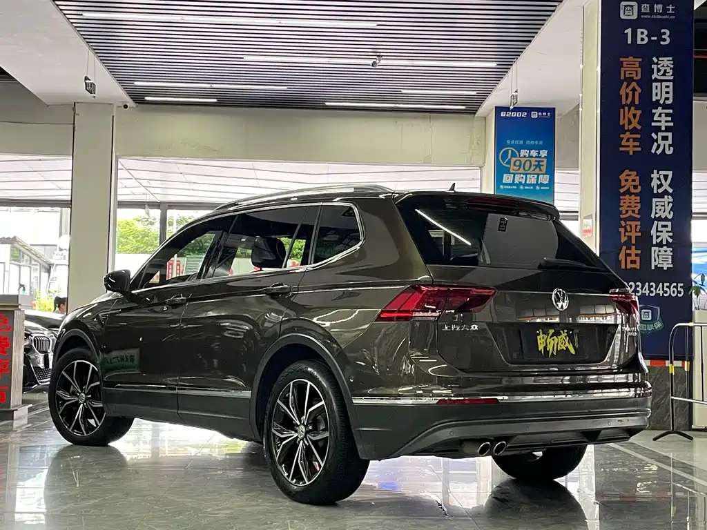 Volkswagen Tiguan L 2017 — фото 10