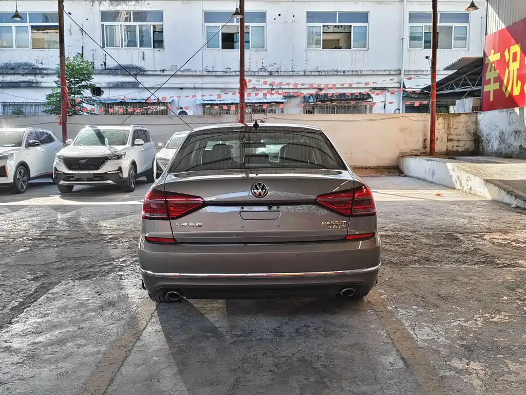 Volkswagen Passat 2017 — фото 10