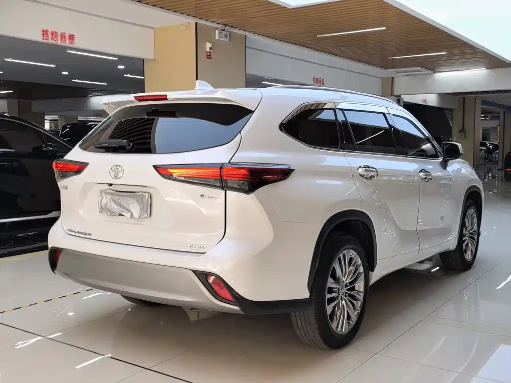 Toyota Highlander 2025 — фото 10