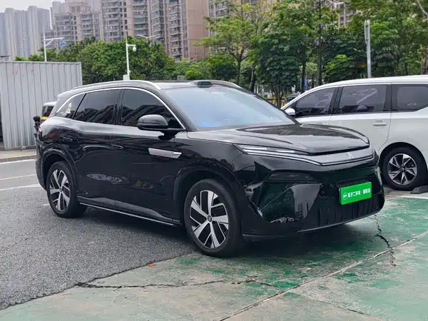 BYD Tang L 2025