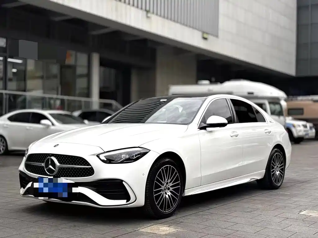 Mercedes-Benz C-Class 2024 — фото 1