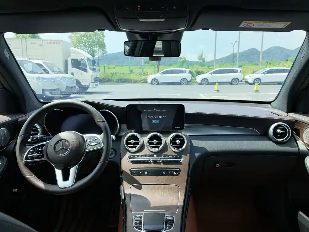 Mercedes-Benz GLC 2021