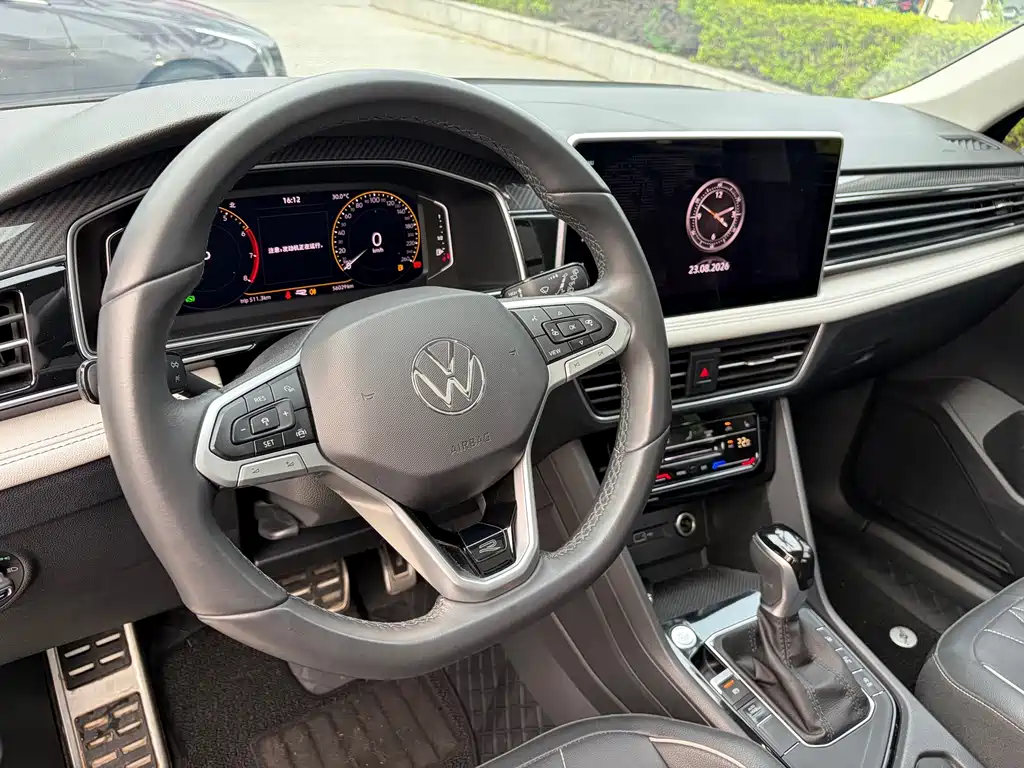 Volkswagen Tiguan L 2024 — фото 14