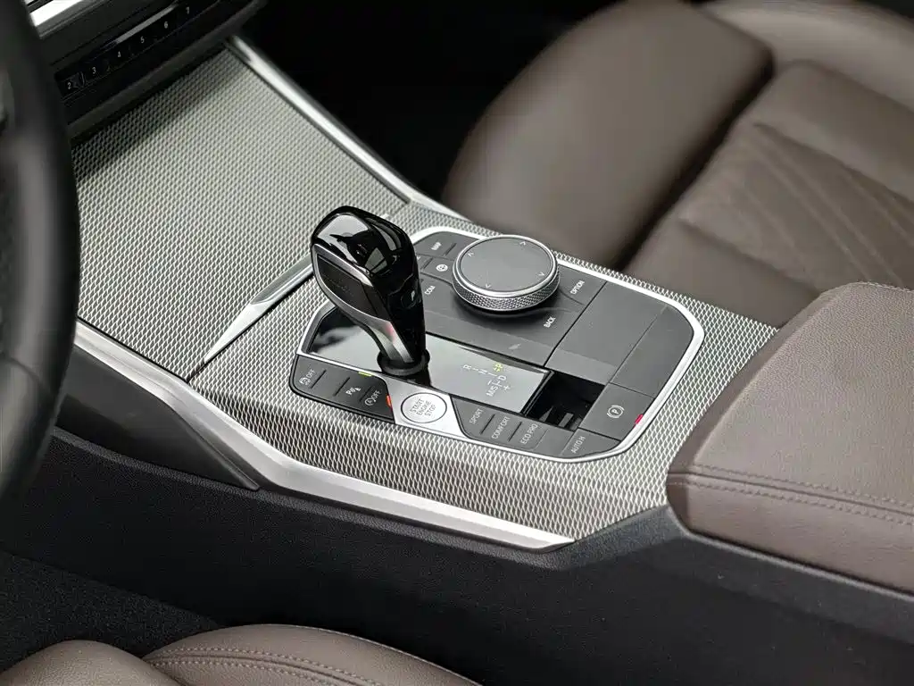 BMW 3 Series 2022 — фото 12