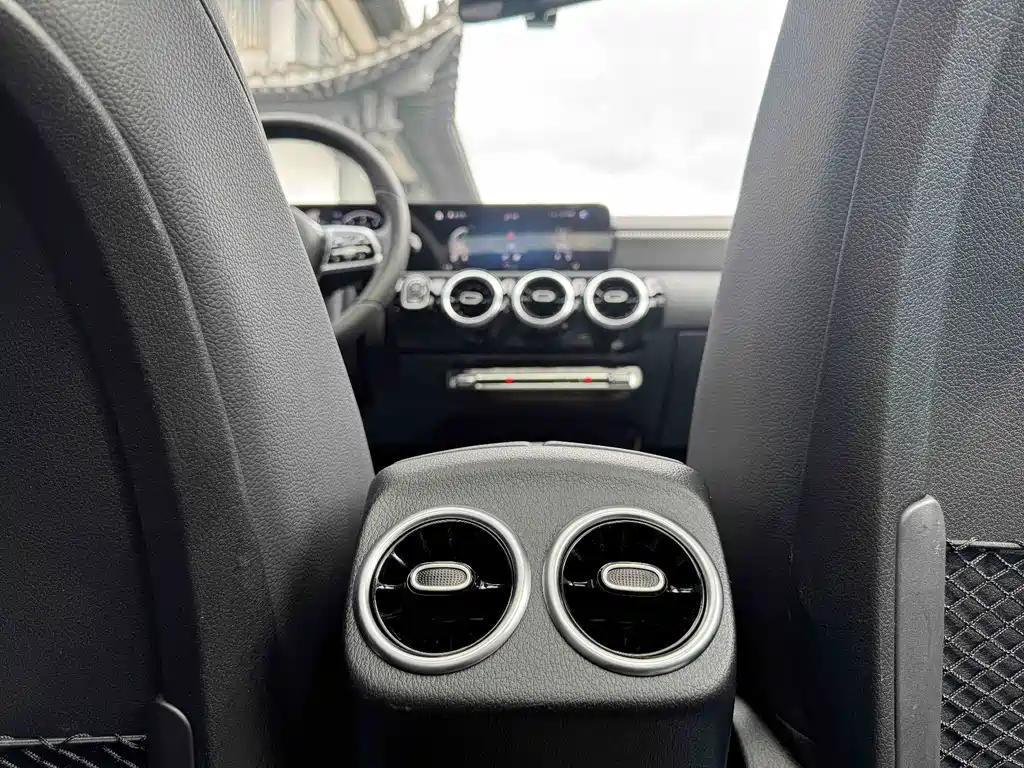 Mercedes-Benz A-Class 2023 — фото 22